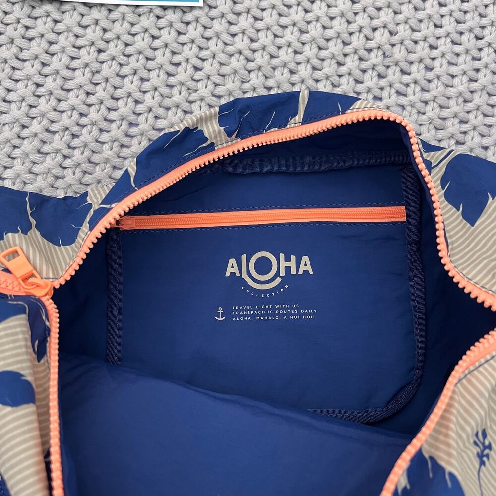Aloha Collection• KEEP IT LIGHT WEEKENDER SALINA Tiny Stripe Navy - Picture 5 of 12